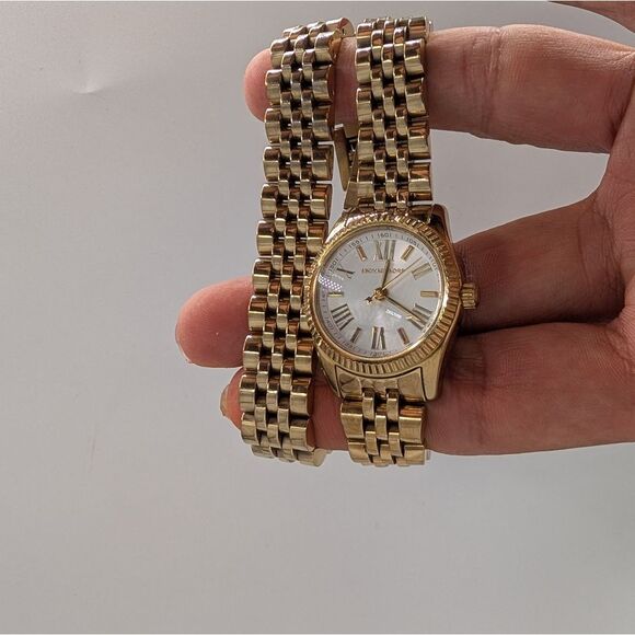 MichaelāKors Watch - Picture 3 of 8